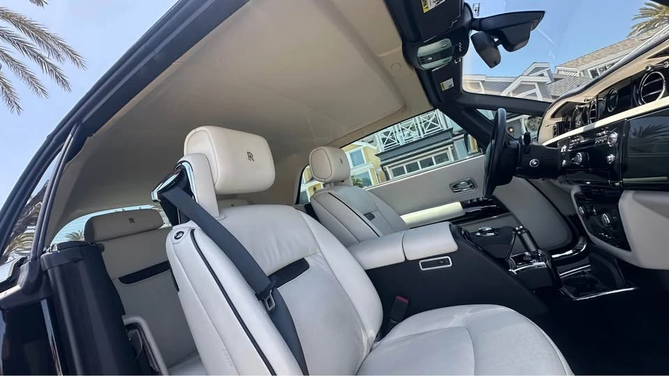 2010 Rolls-Royce Phantom VII - Image 11 of 19