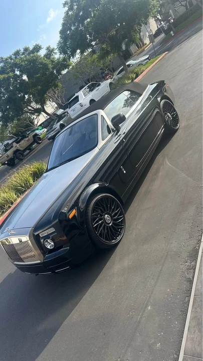 2010 Rolls-Royce Phantom VII - Image 13 of 19