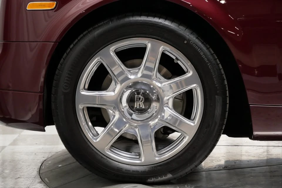 2010 Rolls-Royce Phantom VII - Image 9 of 19