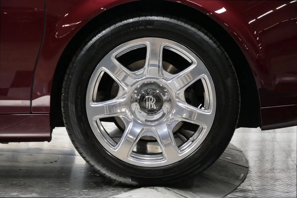 2010 Rolls-Royce Phantom VII - Image 10 of 19