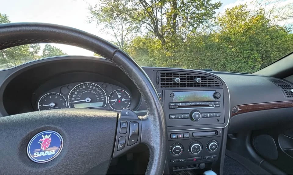 2010 Saab 9-3 2nd Gen - Image 3 of 11