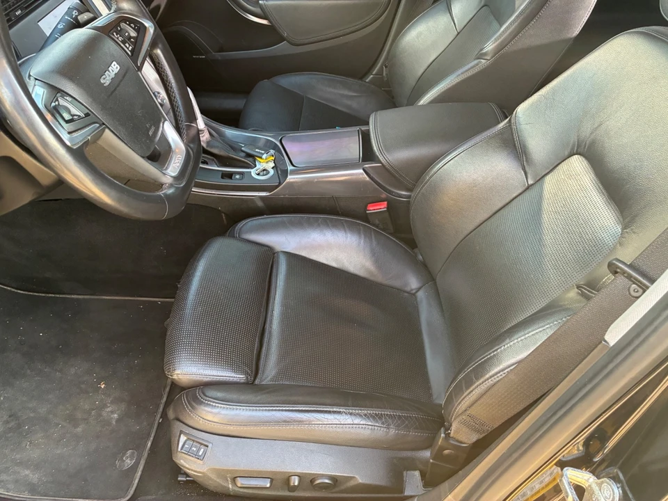 2010 Saab 9-5 1st Gen - Image 7 of 13