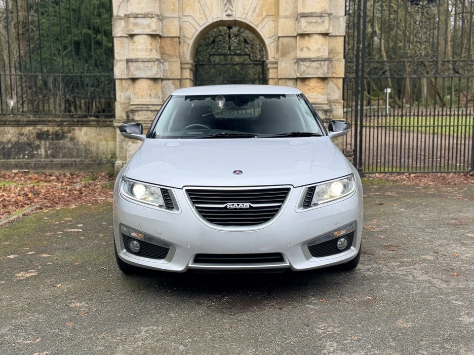 2010 Saab 9-5 2nd Gen - Image 3 of 30