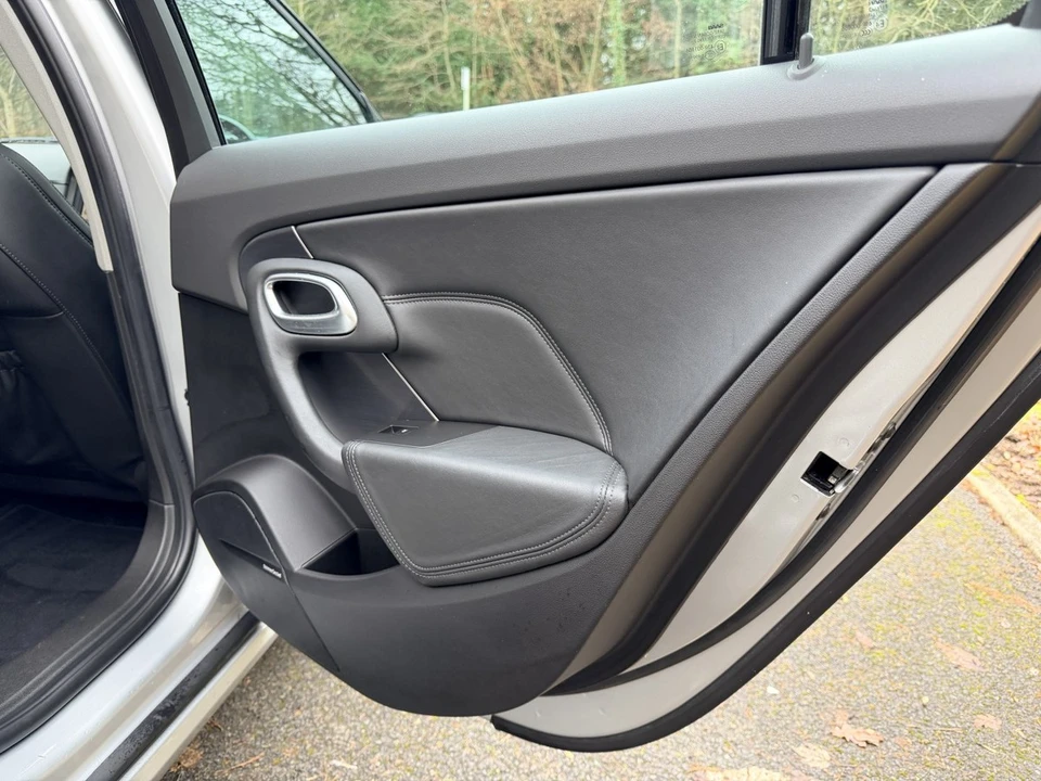 2010 Saab 9-5 2nd Gen - Image 20 of 30