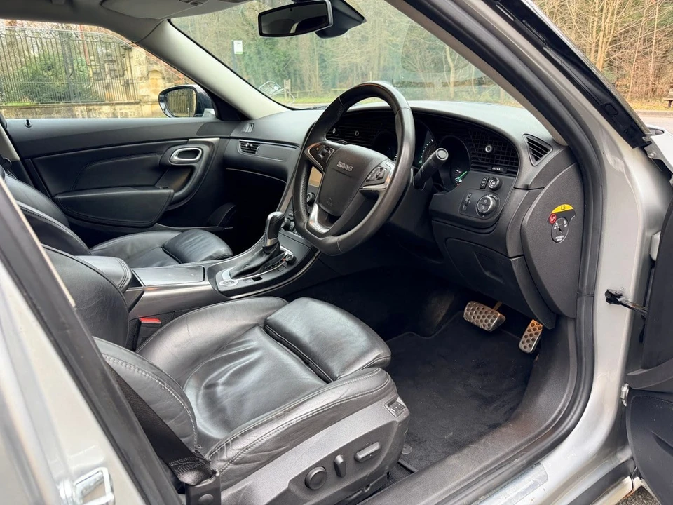 2010 Saab 9-5 2nd Gen - Image 16 of 30