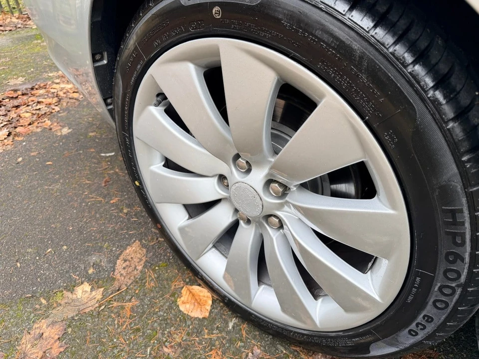 2010 Saab 9-5 2nd Gen - Image 11 of 30