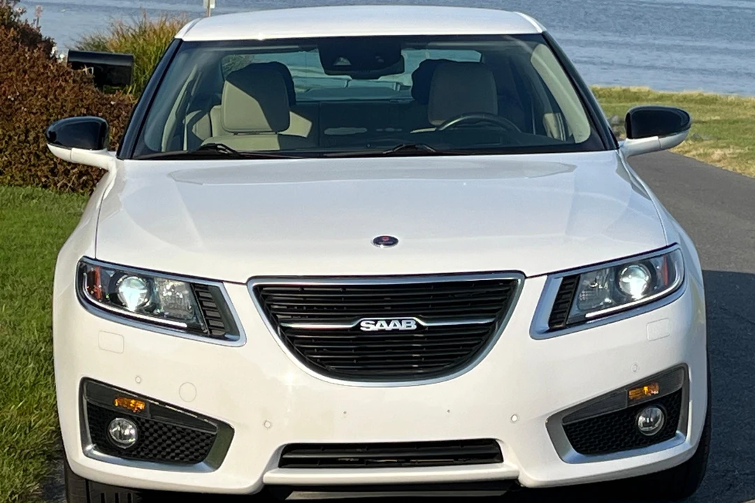 2010 Saab 9-5 2nd Gen - Image 2 of 31