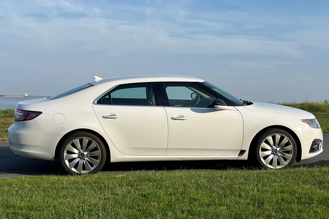 2010 Saab 9-5 2nd Gen - Image 3 of 31