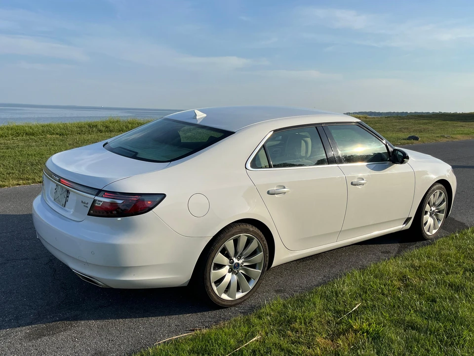 2010 Saab 9-5 2nd Gen - Image 18 of 31