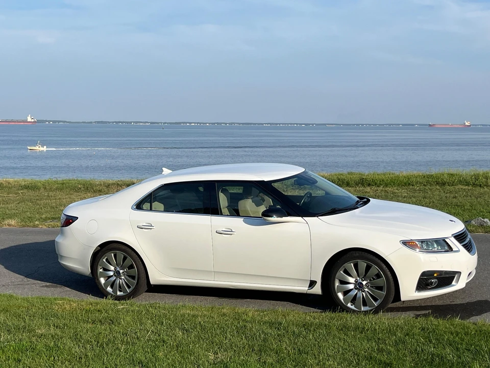 2010 Saab 9-5 2nd Gen - Image 22 of 31
