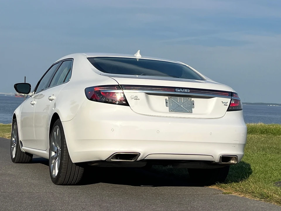 2010 Saab 9-5 2nd Gen - Image 12 of 31