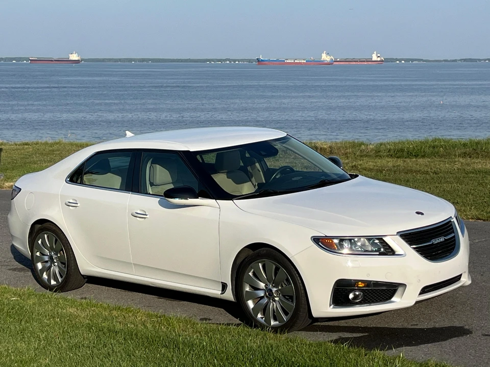 2010 Saab 9-5 2nd Gen - Image 23 of 31