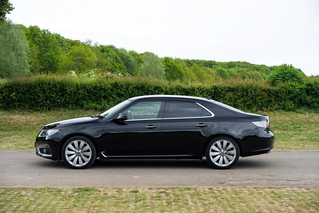 2010 Saab 9-5 2nd Gen - Image 15 of 30