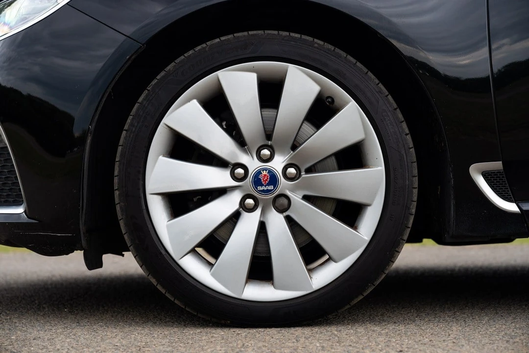 2010 Saab 9-5 2nd Gen - Image 20 of 30