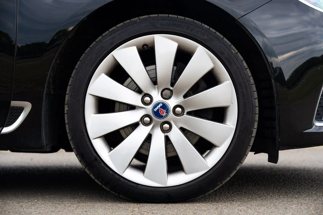2010 Saab 9-5 2nd Gen - Image 22 of 30