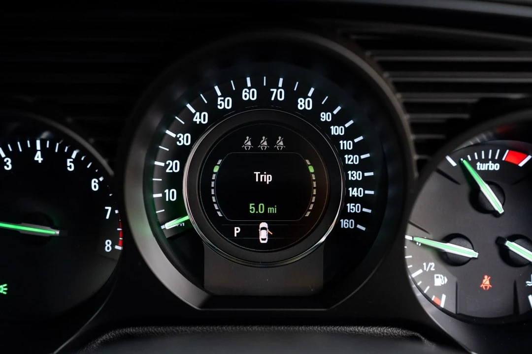 2010 Saab 9-5 2nd Gen - Image 24 of 30