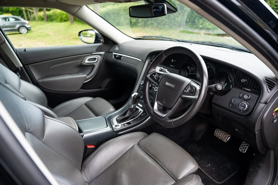 2010 Saab 9-5 2nd Gen - Image 27 of 30