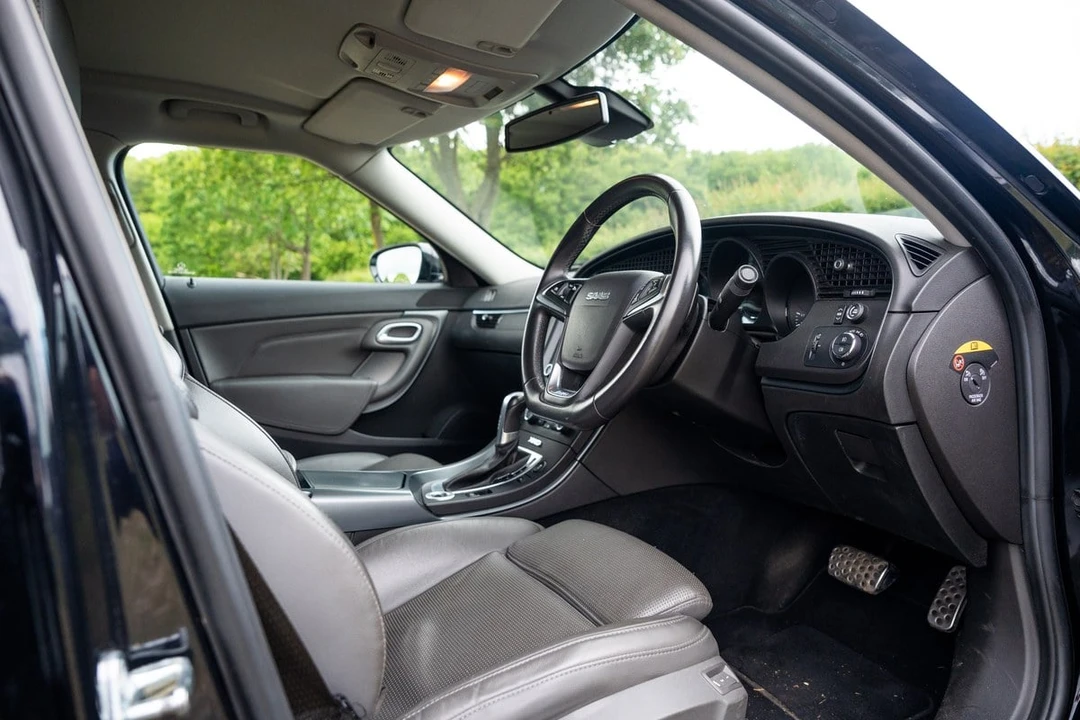 2010 Saab 9-5 2nd Gen - Image 28 of 30