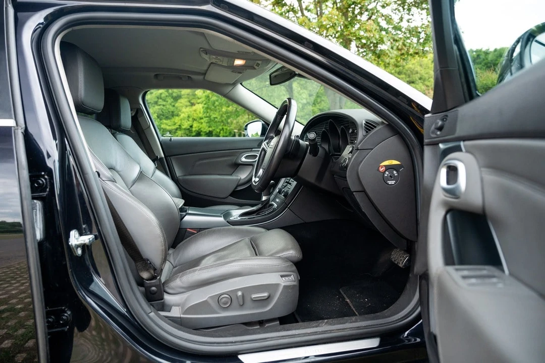 2010 Saab 9-5 2nd Gen - Image 30 of 30