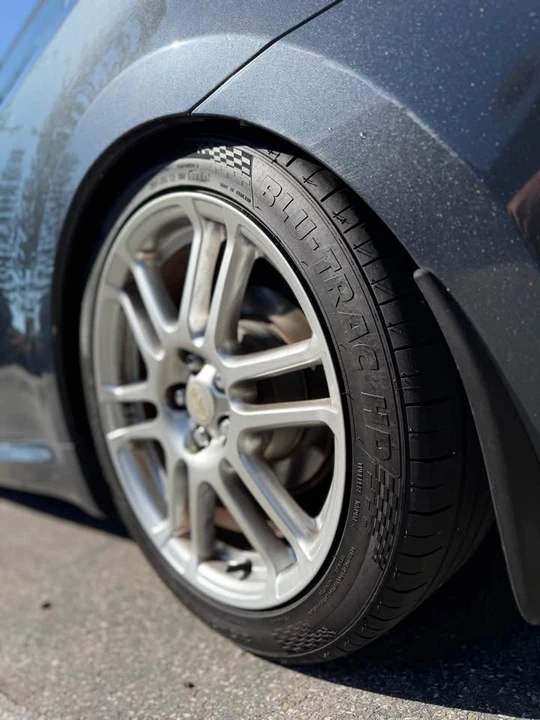 2010 Scion tC - Image 9 of 10