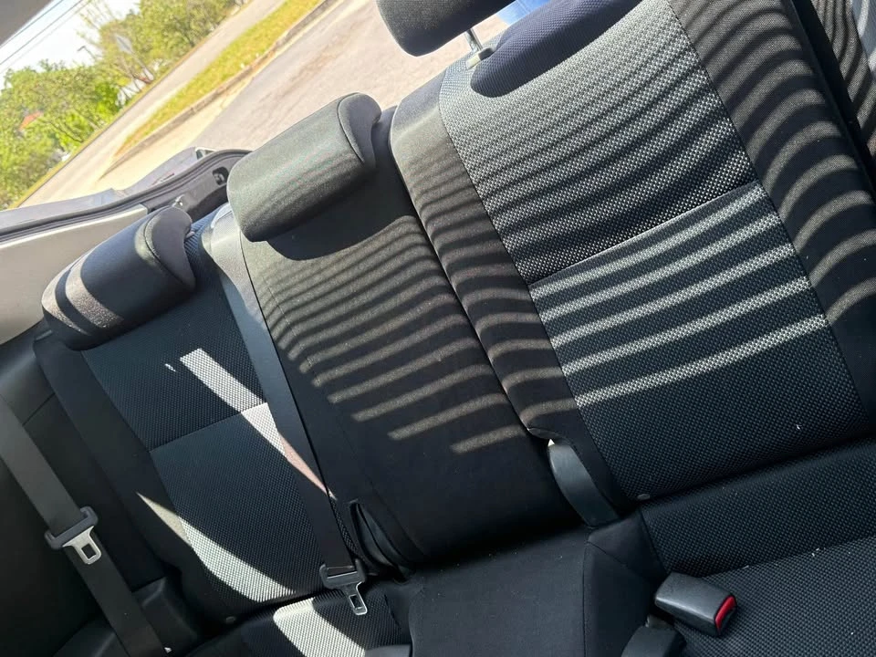 2010 Scion tC - Image 11 of 16