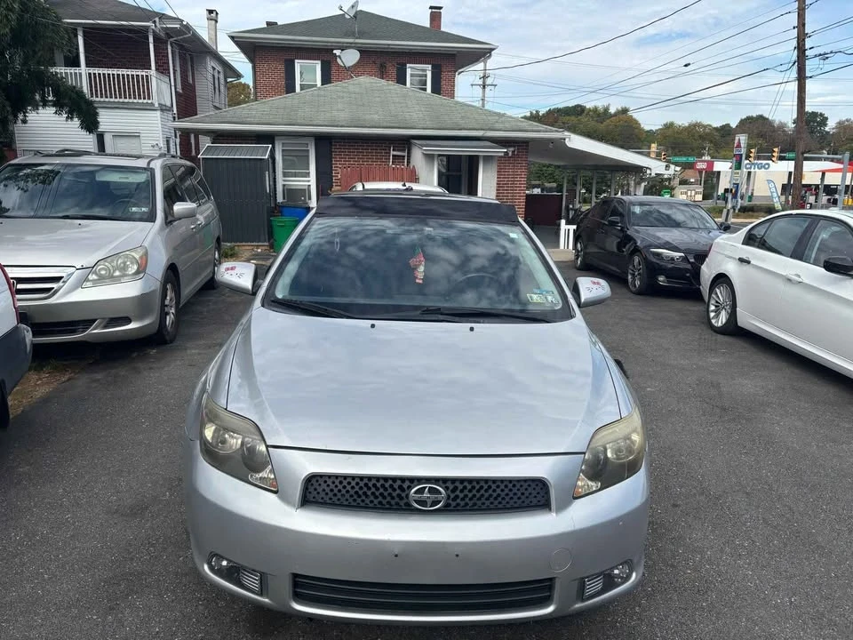 2010 Scion tC - Image 8 of 8