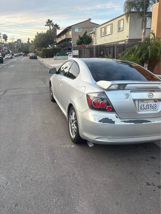 2010 Scion tC - Image 3 of 3