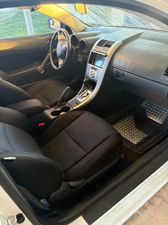 2010 Scion tC - Image 6 of 10