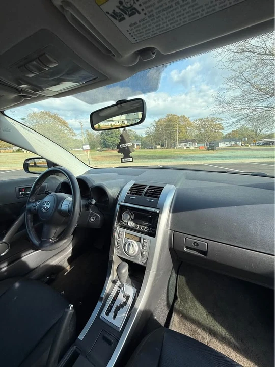 2010 Scion tC - Image 7 of 13