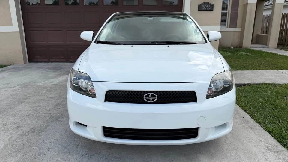 2010 Scion tC - Image 3 of 11