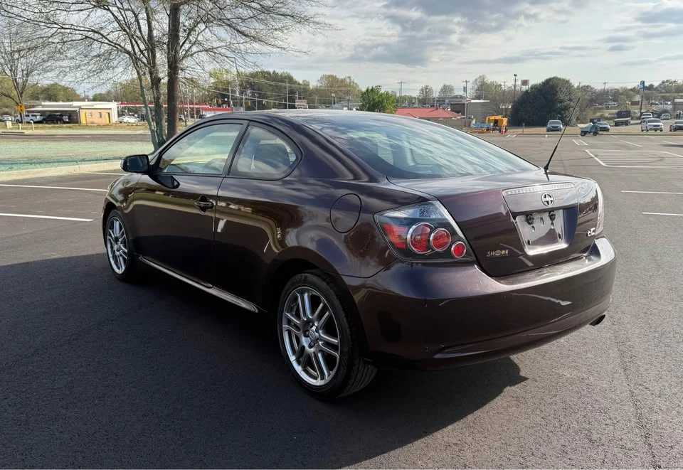 2010 Scion tC - Image 10 of 13