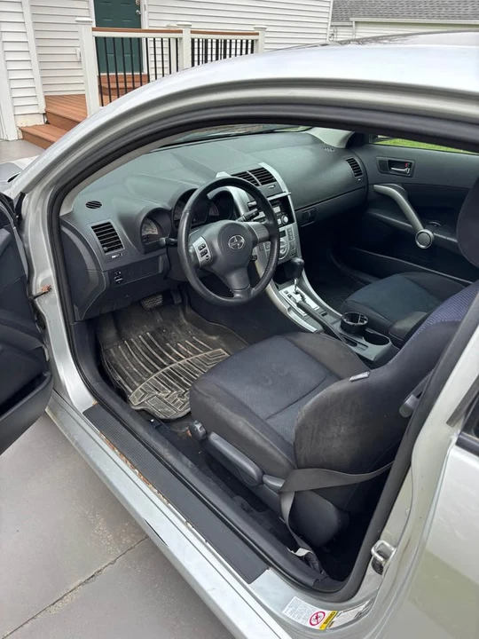 2010 Scion tC - Image 7 of 11