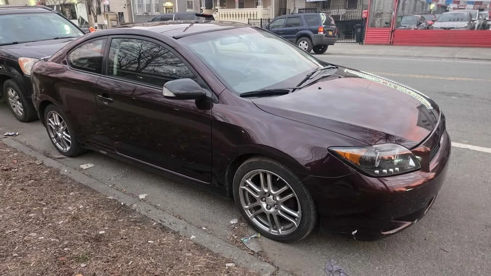 2010 Scion tC - Image 2 of 5