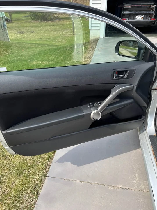 2010 Scion tC - Image 8 of 11