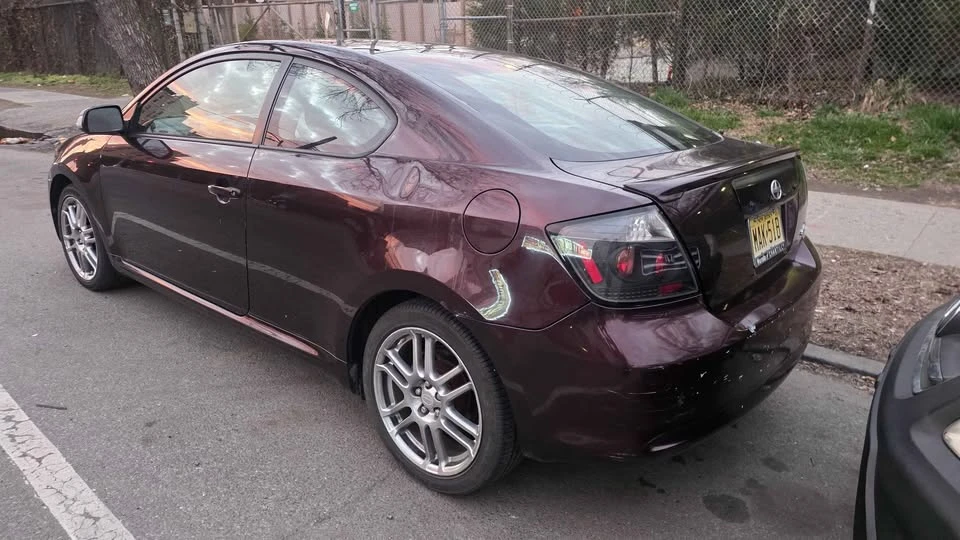 2010 Scion tC - Image 3 of 5