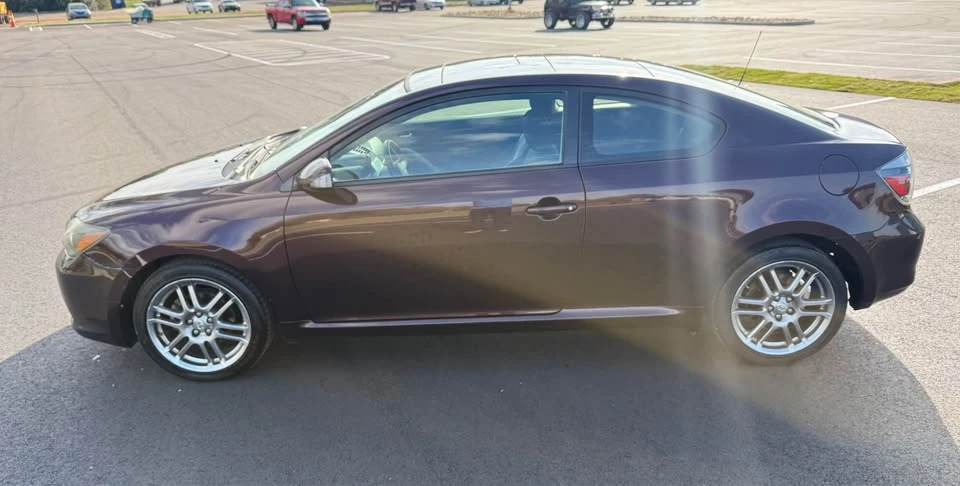 2010 Scion tC - Image 9 of 13