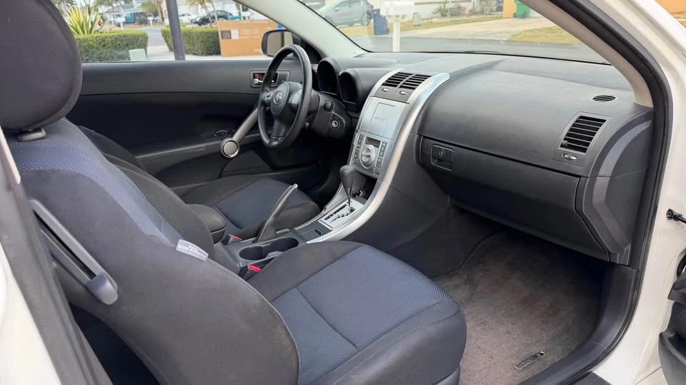 2010 Scion tC - Image 8 of 11