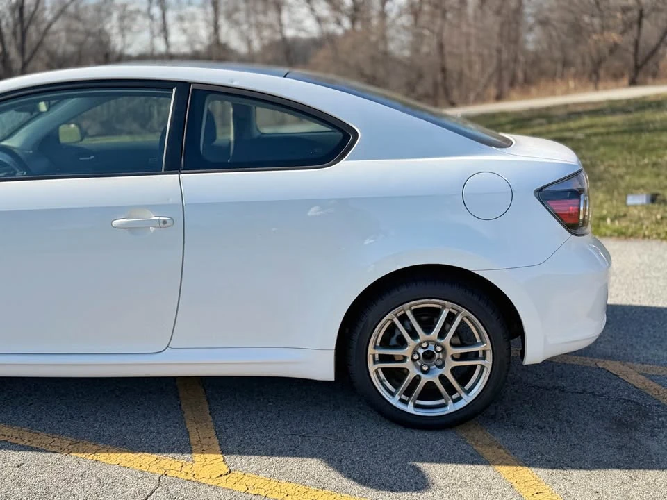 2010 Scion tC - Image 9 of 20