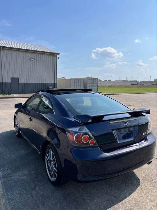 2010 Scion tC - Image 10 of 20