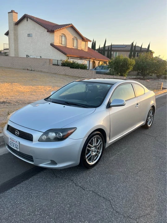 2010 Scion tC - Image 2 of 6