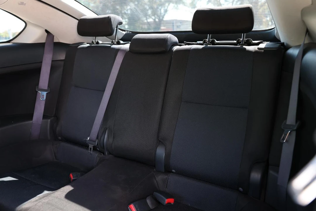 2010 Scion tC - Image 8 of 21