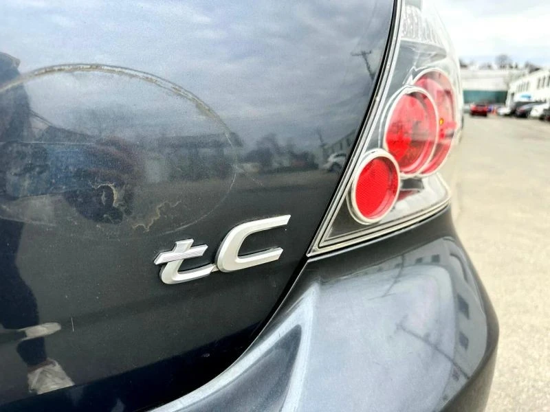 2010 Scion tC - Image 9 of 12