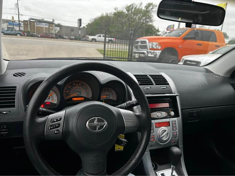 2010 Scion tC - Image 11 of 16