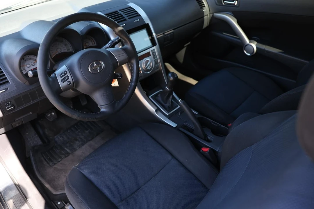 2010 Scion tC - Image 4 of 12