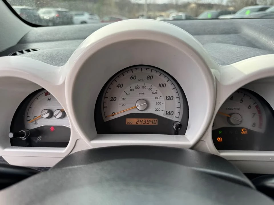 2010 Scion tC - Image 13 of 20