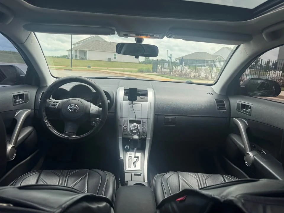 2010 Scion tC - Image 6 of 11