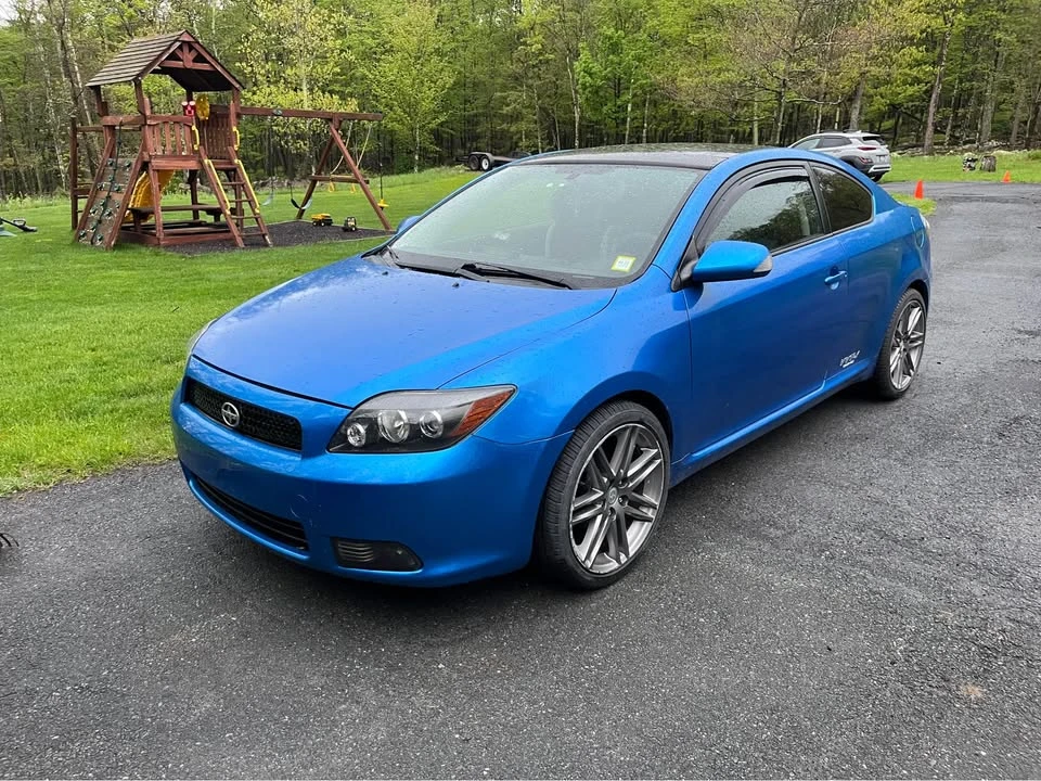 2010 Scion tC - Image 2 of 8