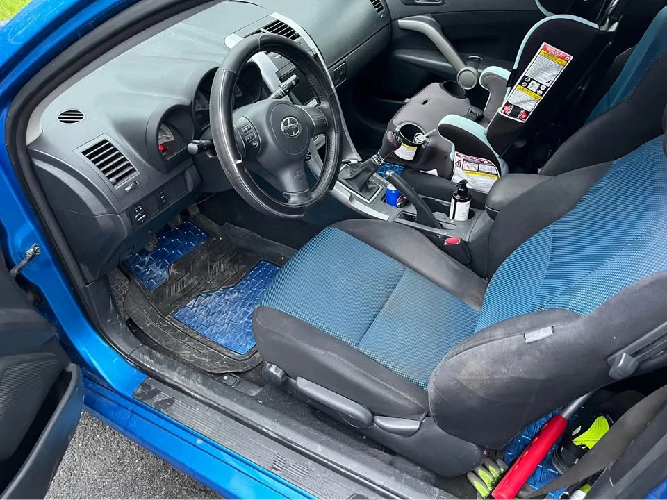 2010 Scion tC - Image 5 of 8