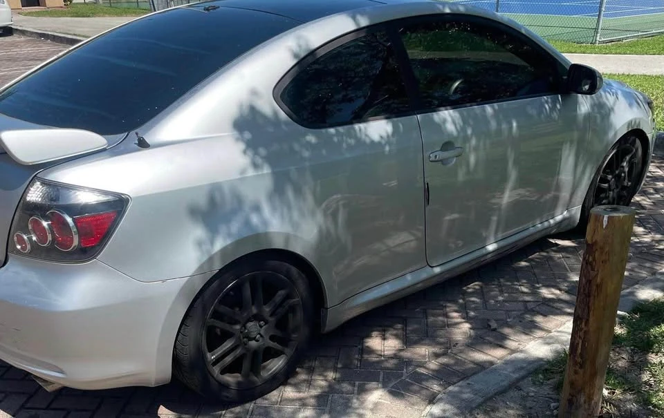 2010 Scion tC - Image 2 of 4