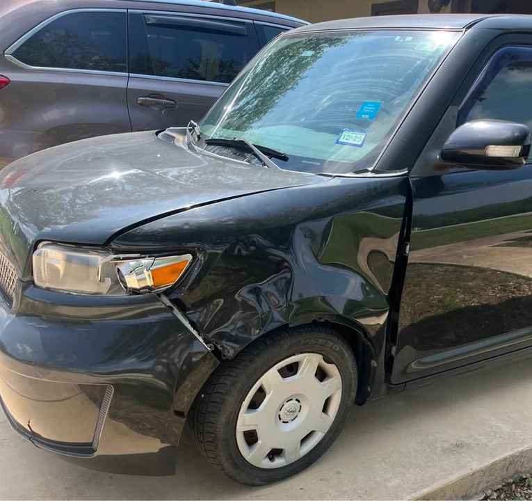 2010 Scion xB - Image 3 of 7